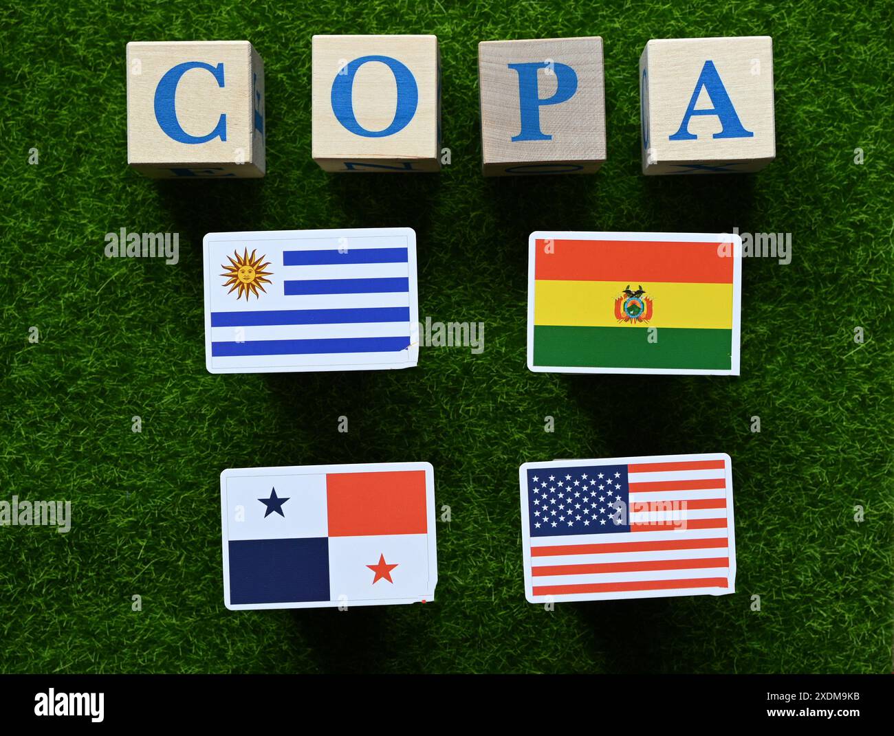 Juni 2024, Miami, USA. Flaggen der teilnehmenden Teams der America's Cup Soccer Group C. Uruguay, Bolivien, USA und Panama. Copa America 2024 Stockfoto