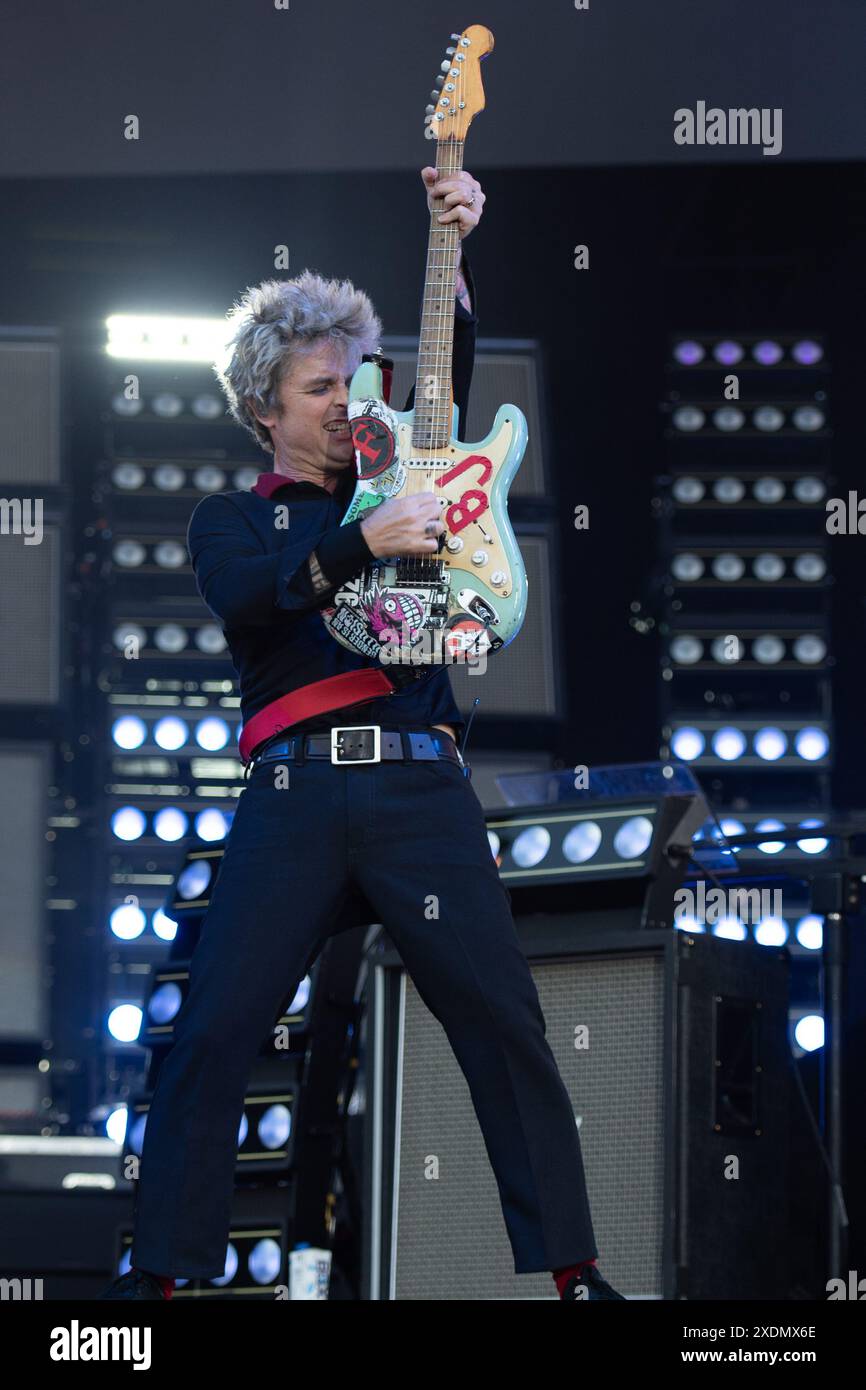 Newport, Großbritannien. Juni 2024. Green Day Play a UK Festival Exclusive at the Isle of Wight Festival, Seaclose Park am Sonntag, 23. Juni Credit: Emma Terracciano/Alamy Live News Stockfoto