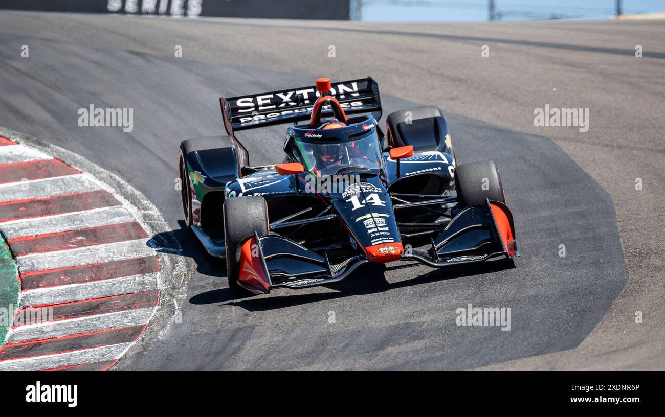 22. Juni 2024 Monterey, CA, USA A. J. Foyt Enterprises Fahrer Santino Ferrucci aus den Vereinigten Staaten(14)ging den Korkenzieher während des Firestone Grand Prix von Monterey IndyCar Practice 2 auf dem WeatherTech Raceway Laguna Seca Monterey, CA Thurman James/CSM Stockfoto