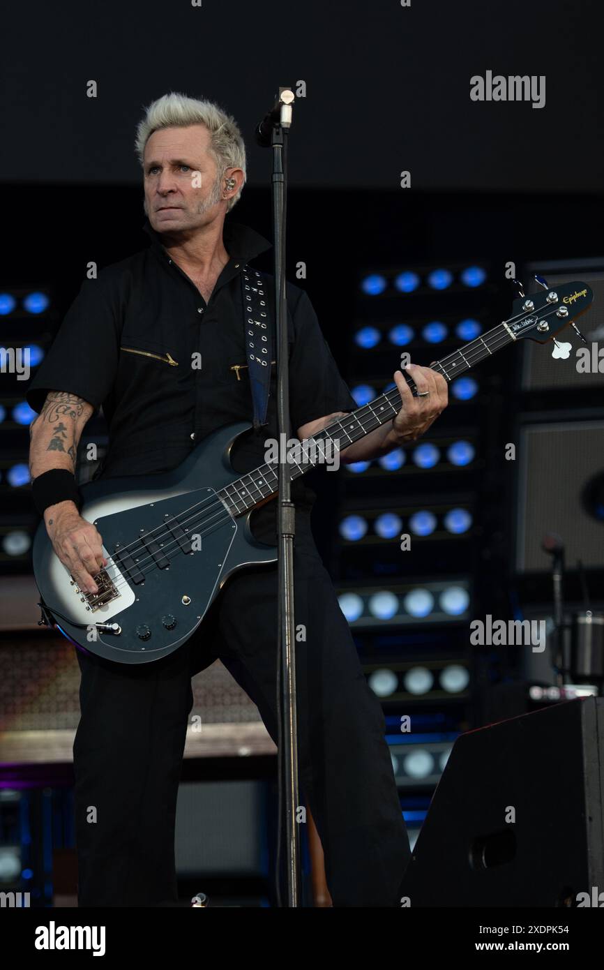 Newport, Großbritannien. 23. Juni 2024. Green Day Play a UK Festival Exclusive at the Isle of Wight Festival, Seaclose Park am Sonntag, 23. Juni Credit: Emma Terracciano/Alamy Live News Stockfoto