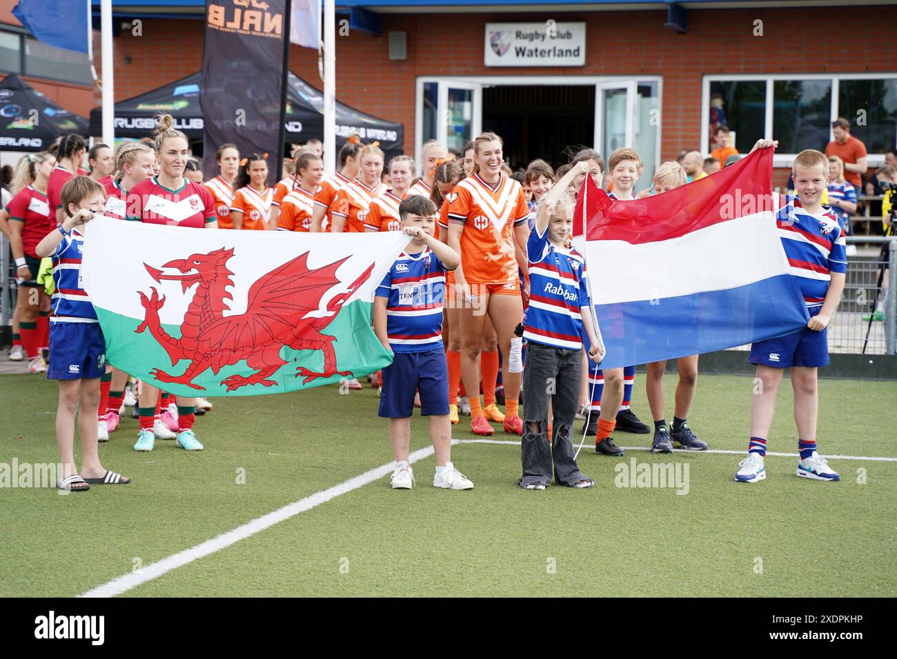 Nether Lands und Wales Rugby League bereiten sich auf das Feld vor. Vorbereitung vor dem Spiel, RC Waterland, Niederlande Stockfoto
