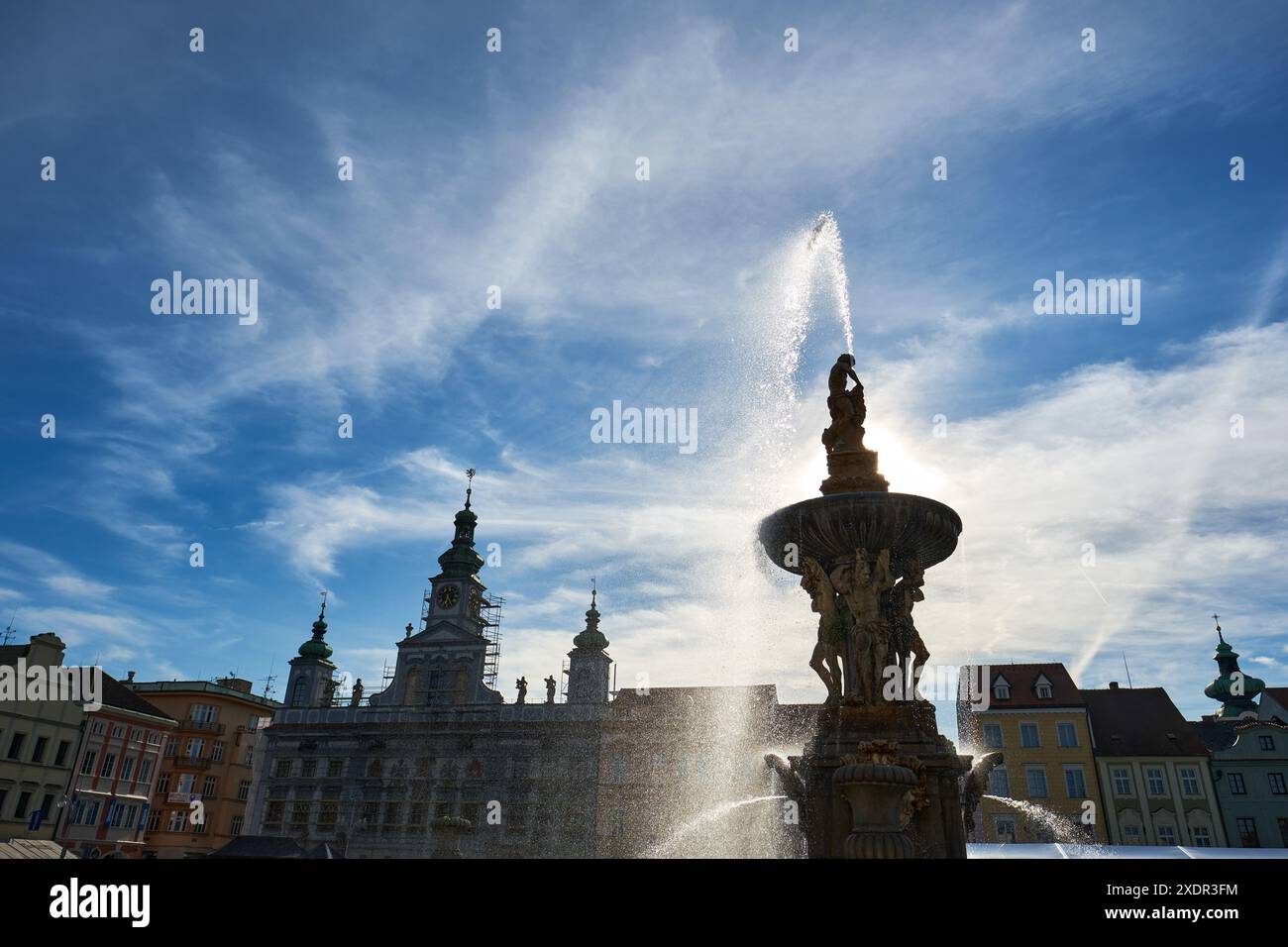 Geographie / Reise, Slowakei, Ceske Budejovice, Hauptplatz mit Samson Brunnen vor blauem Himmel, ZUSÄTZLICHE RECHTE-CLEARANCE-INFO-NOT-AVAILABLE Stockfoto