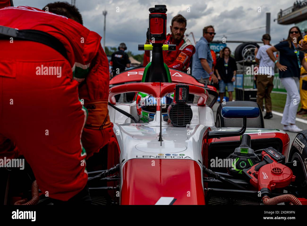 CIRCUIT DE BARCELONA-CATALUNYA, SPANIEN - 22. JUNI: Andrea Kimi Antonelli, während des Großen Preises von Spanien am Circuit de Barcelona-Catalunya am Samstag, 22. Juni 2024 in Montmelo, Spanien. (Foto: Michael Potts/BSR Agency) Credit: BSR Agency/Alamy Live News Stockfoto