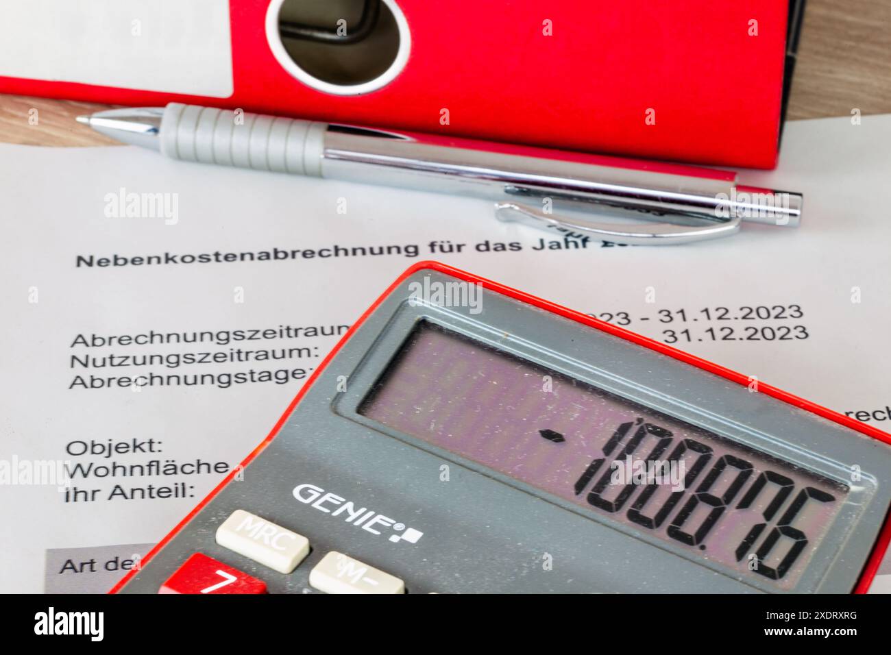 Symbolbild der Servicegebühren: Nahaufnahme einer symbolischen Servicekostenerklärung (Deutschland) Stockfoto