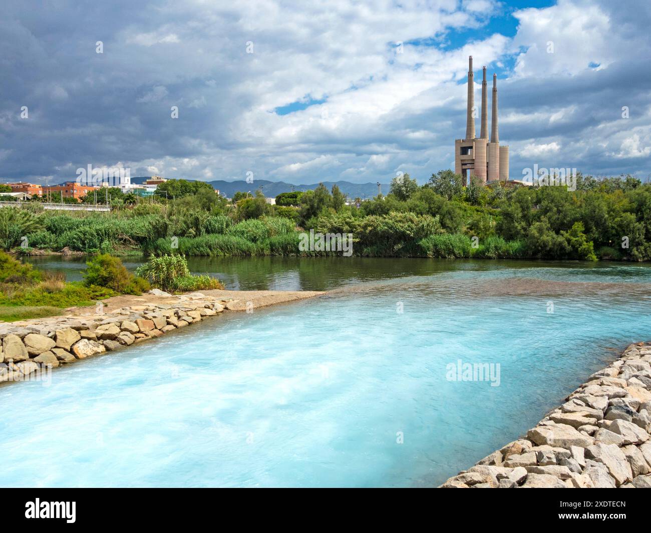 Die drei Schornsteine in Sant Adria de Besos/Barcelona Stockfoto