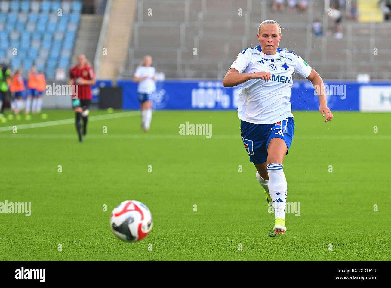 Norrkoping, Schweden, 24. Juni 2024: Molly Wiklander (8 IFK Norrkoping) im Spiel in der schwedischen Liga OBOS Damallsvenskan am 24. Juni 2024 zwischen IFK Norrkoping und IF Brommapojkarna in der Platinumcars Arena in Norrkoping, Schweden (Peter Sonander/SPP) Credit: SPP Sport Press Photo. /Alamy Live News Stockfoto