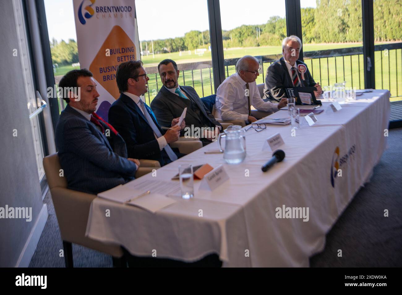 Brentwood Essex 24. Juni 2024 WahlkampfHustings, Brentwood Essex mit Alex Burghart, Konservative, Gareth Barrett, Labour, Paul Godfrey, Reformpartei, David Kendall, Liberaldemokraten, und Robin Tilbrook, englischer Demokrat, Quelle: Ian Davidson/Alamy Live News Stockfoto