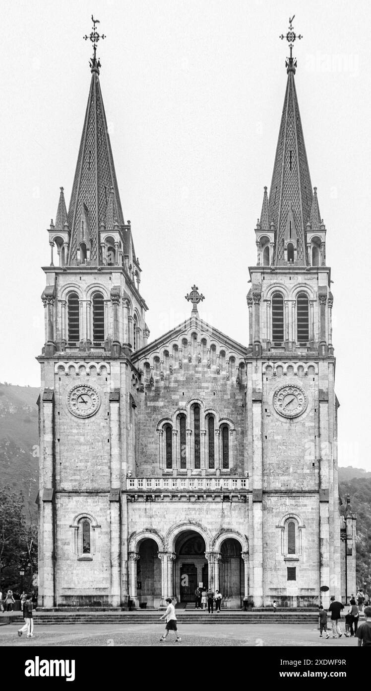 Basilica de Santa Maria in Spanien, Covadonga, Asturien Stockfoto