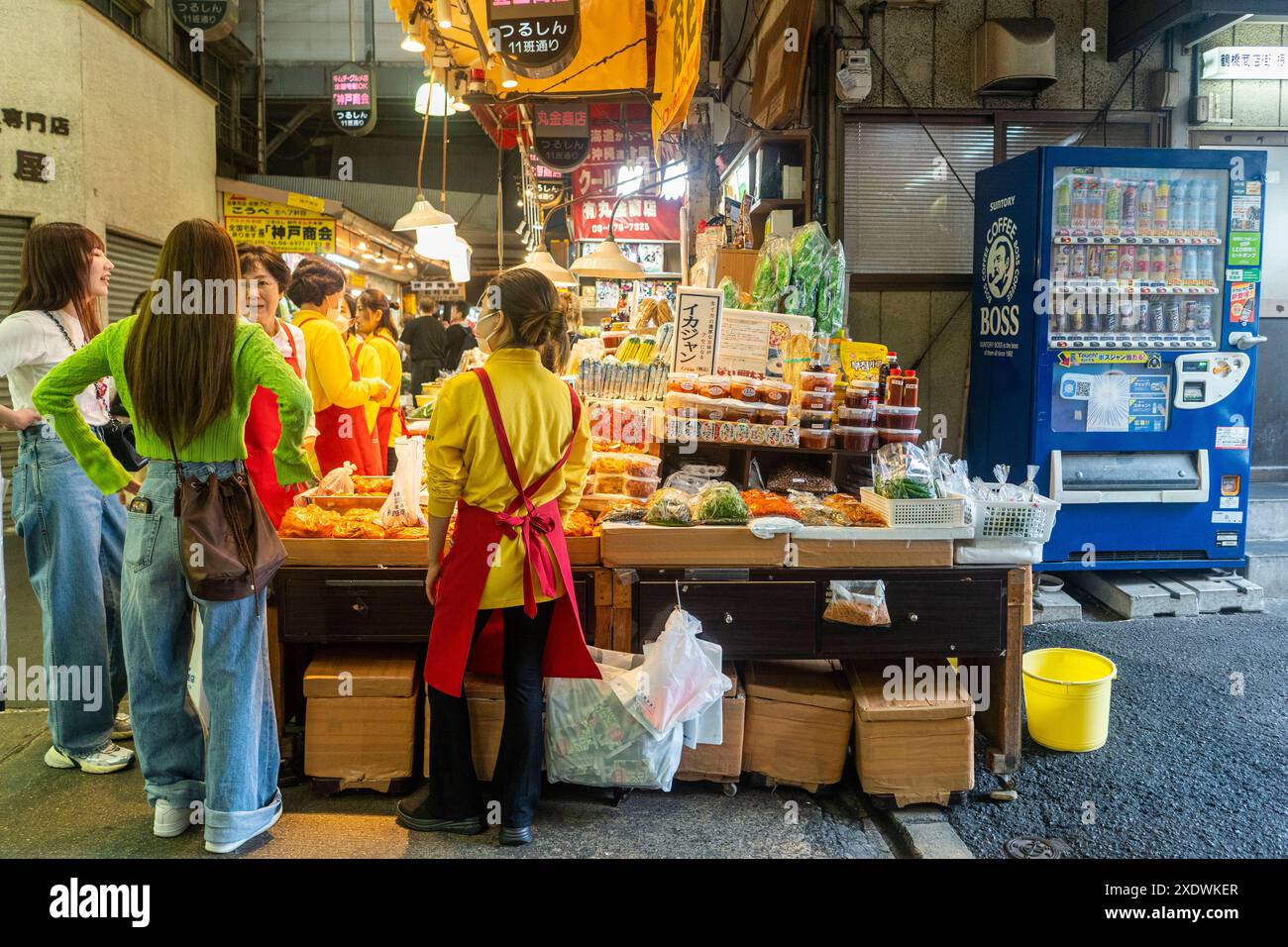 Osaka Japan – Korea Town in Tsuruashi, koreanische Restaurants und Geschäfte. Stockfoto