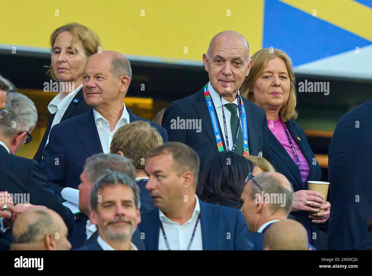 Frankfurt, Deutschland. Juni 2024. OLAF Scholz, Bundeskanzler Deutschland Bernd Neuendorf, DFB-Präsident Deutscher Fußball, in der Gruppe A-Spiel DEUTSCHLAND - SCHWEIZ 1-1 der UEFA-Europameisterschaften 2024 am 23. Juni 2024 in Frankfurt, Deutschland. Fotograf: ddp Images/STAR-Images Credit: ddp Media GmbH/Alamy Live News Stockfoto