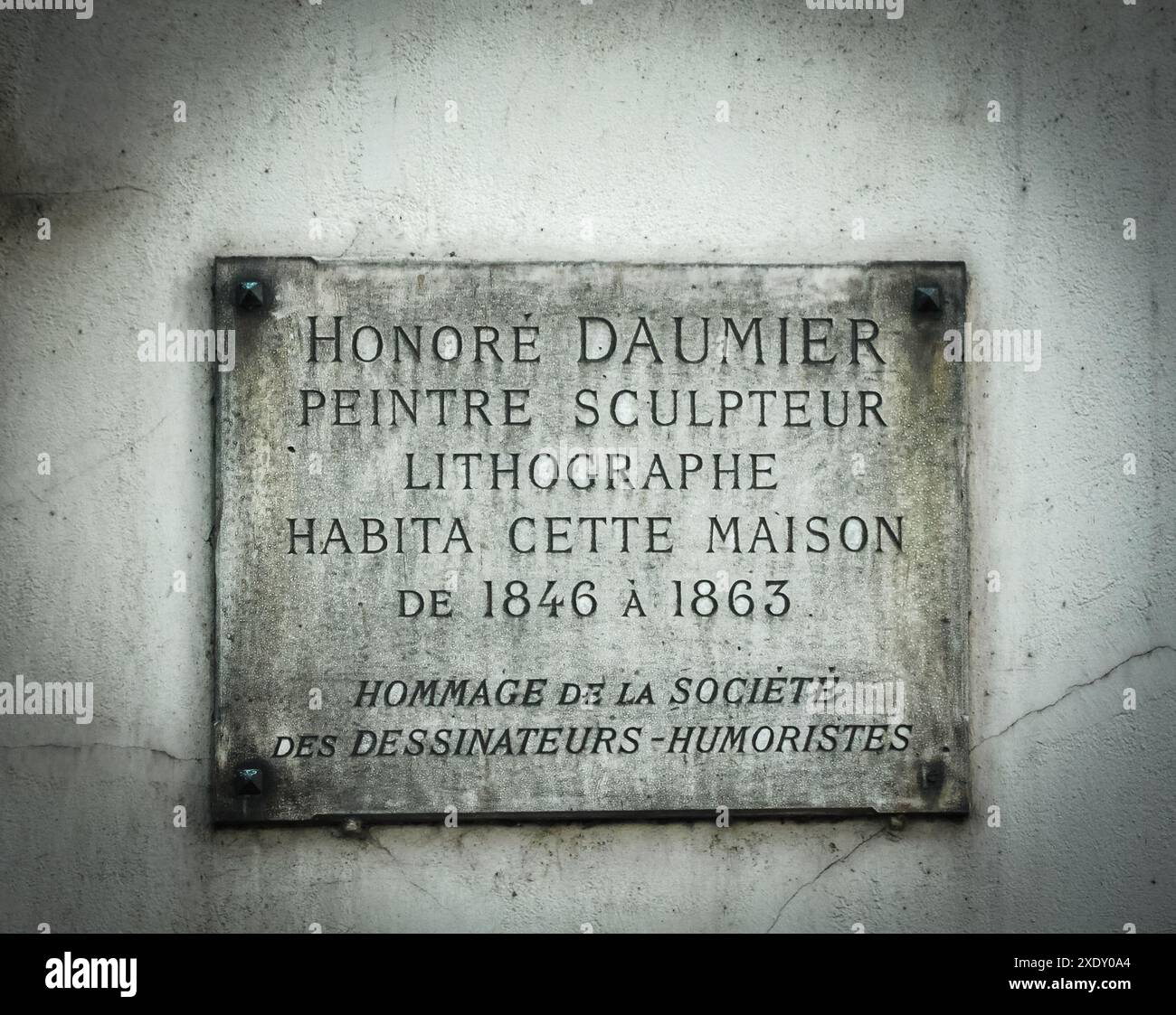 Gedenktafel zum Gedenken an Honoré Daumier, einen der großen französischen Künstler des 19. Jahrhunderts und einer der Pioniere realistischer Motive Stockfoto