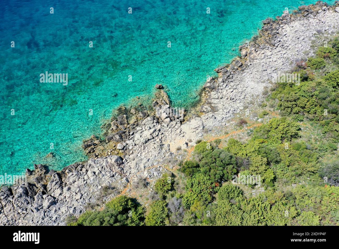 adriaküste, felsige Küste der Insel Pag, aus der Vogelperspektive, Kroatien, Dalmatien Stockfoto