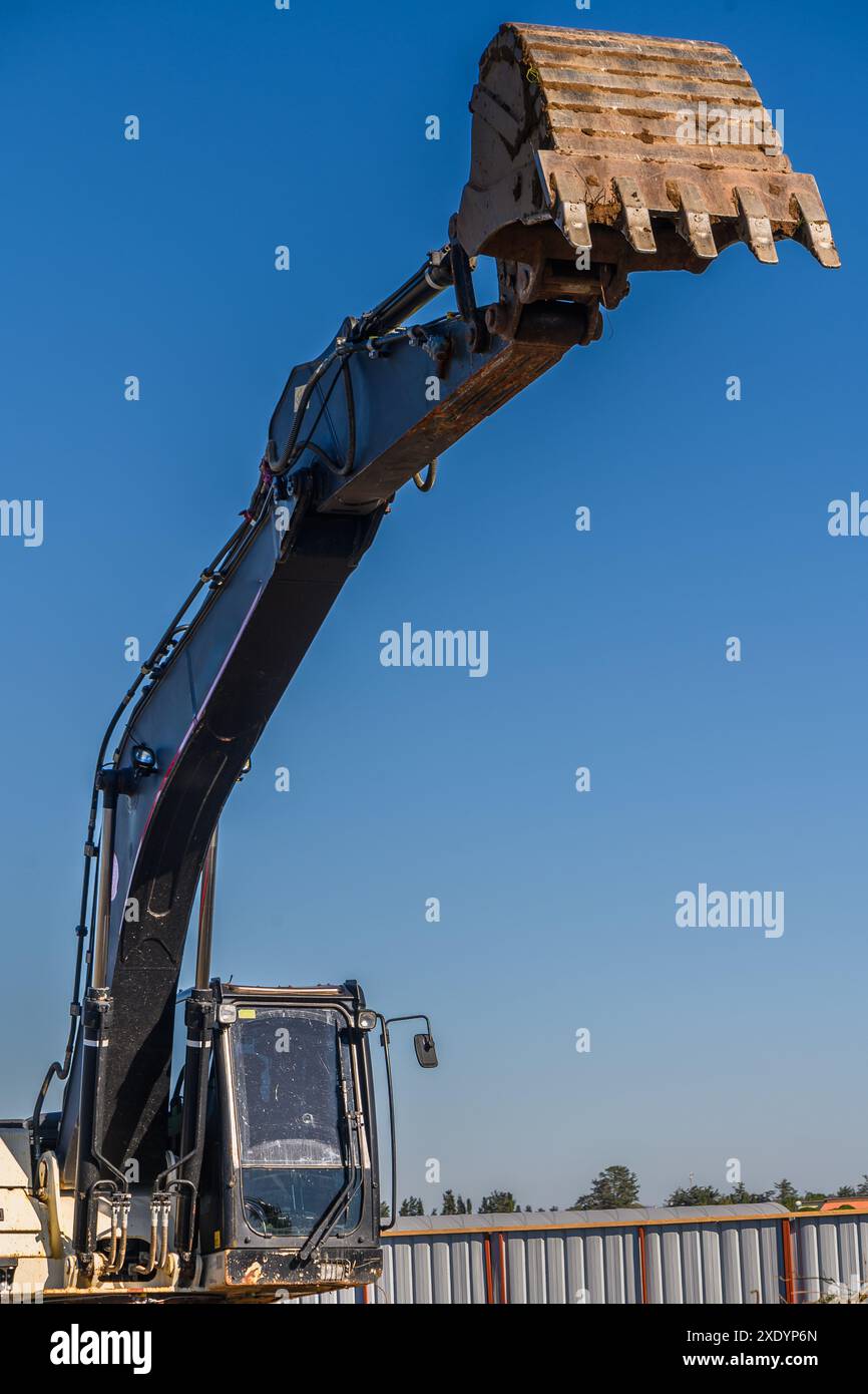 Nahaufnahme von Details zu Industriebaggern, die auf der Baustelle 5 arbeiten Stockfoto