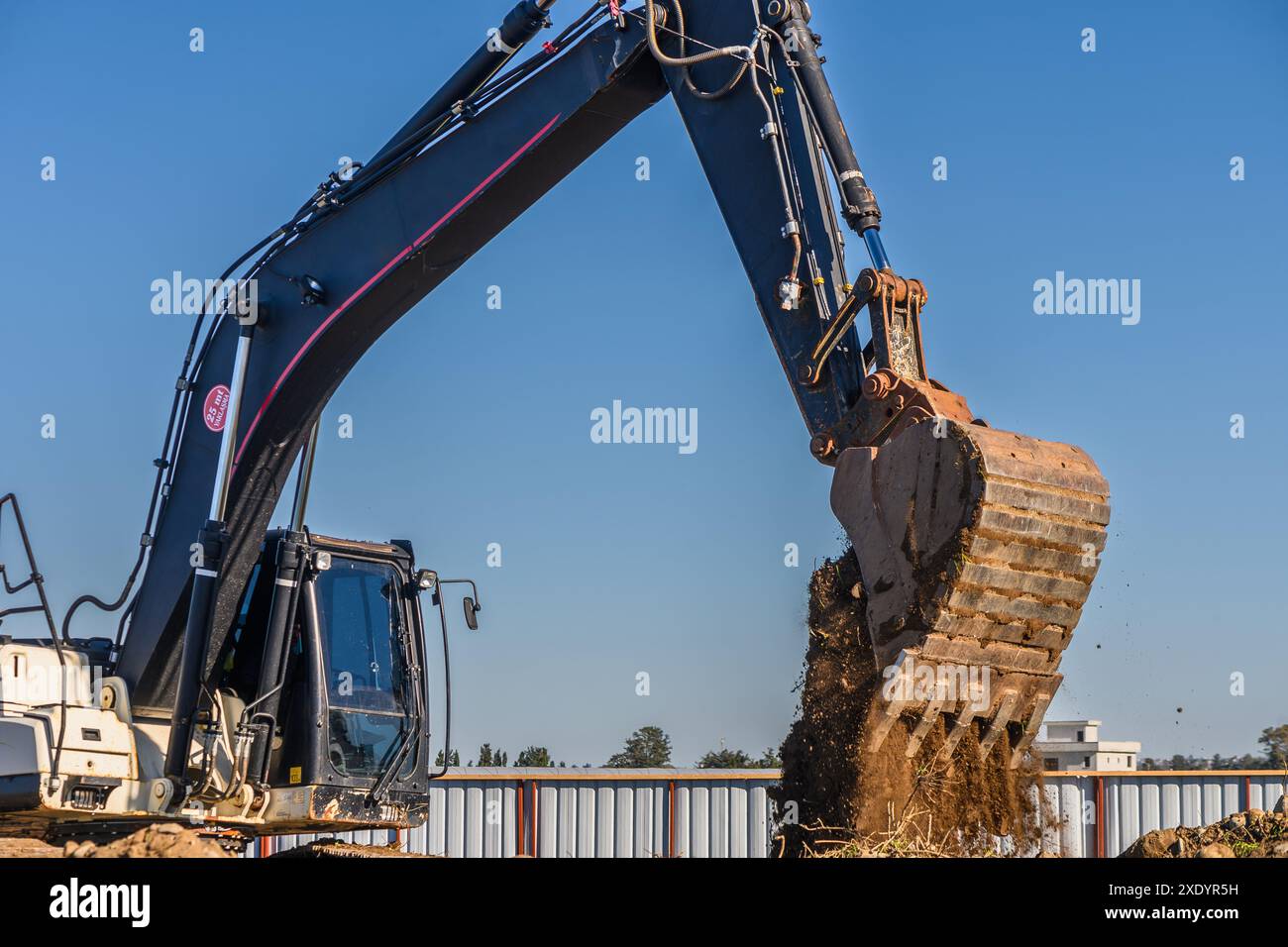 Nahaufnahme der Arbeiten mit Industriegagern auf der Baustelle 1 Stockfoto