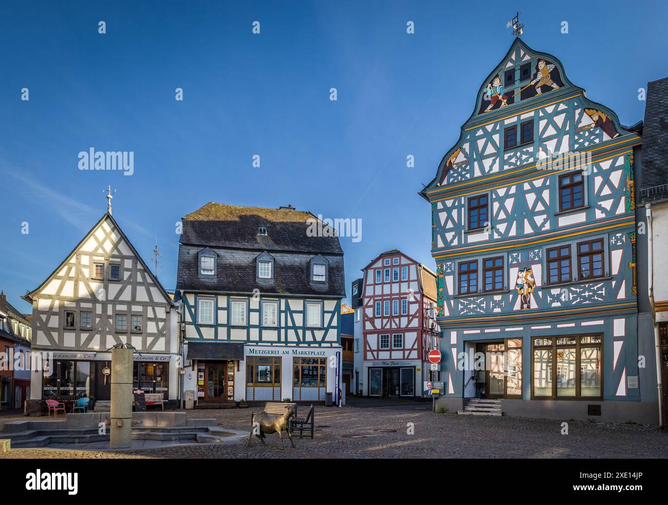 Geographie / Reise, Deutschland, Hessen, Fachwerkhäuser am Marktplatz Bad Camberg, ADDITIONAL-RIGHTS-CLEARANCE-INFO-NOT-AVAILABLE Stockfoto