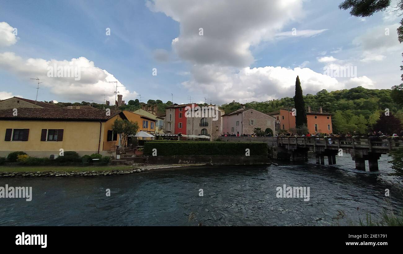 Dorf Borghetto in Valeggio sul Mincio in Italien. Eines der berühmten italienischen Dörfer Stockfoto