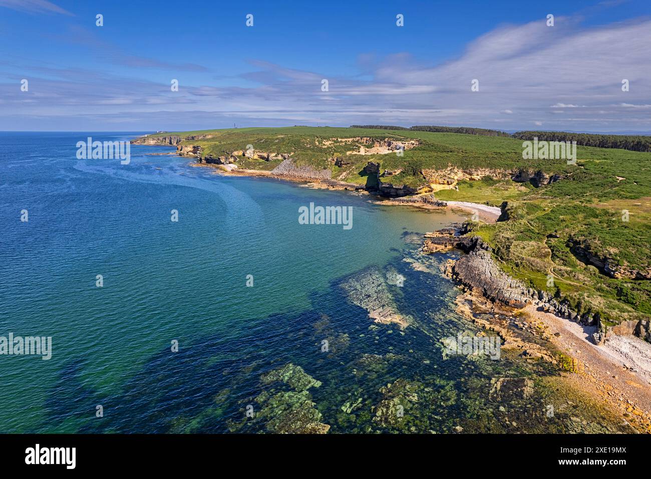 Hopeman Coast Moray Firth Scotland Felsformationen in den Meeresbuchten und Sandstränden Stockfoto