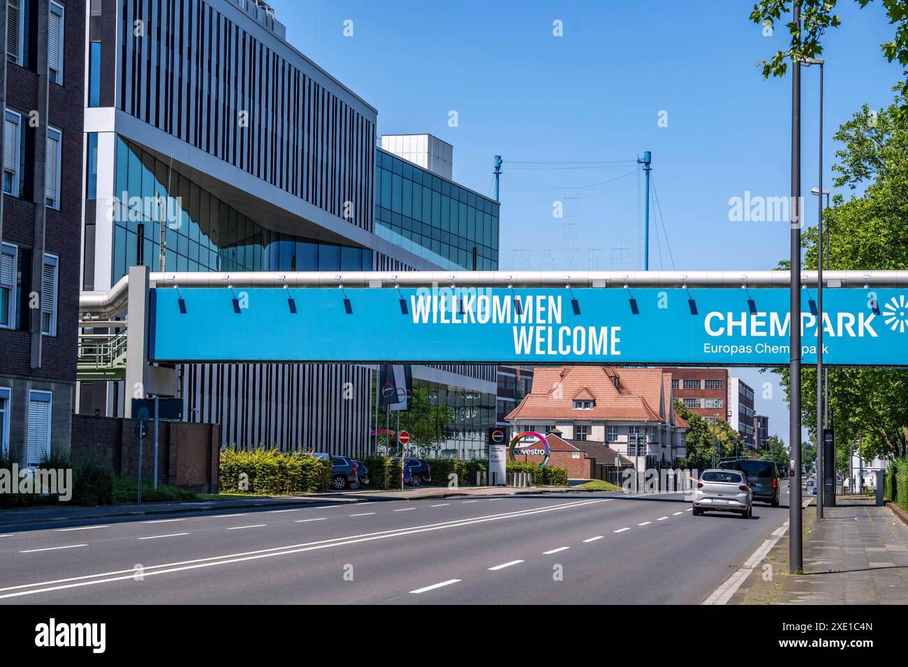 Unternehmenszentrale der Covestro AG in Leverkusen, am Chempark, NRW, Deutschland Covestro *** Unternehmenszentrale der Covestro AG in Leverkusen, im Chempark, NRW, Deutschland Covestro Stockfoto