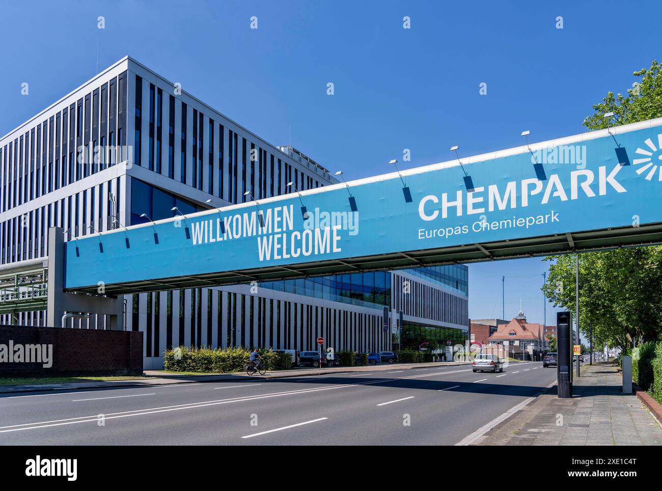 Unternehmenszentrale der Covestro AG in Leverkusen, am Chempark, NRW, Deutschland Covestro *** Unternehmenszentrale der Covestro AG in Leverkusen, im Chempark, NRW, Deutschland Covestro Stockfoto