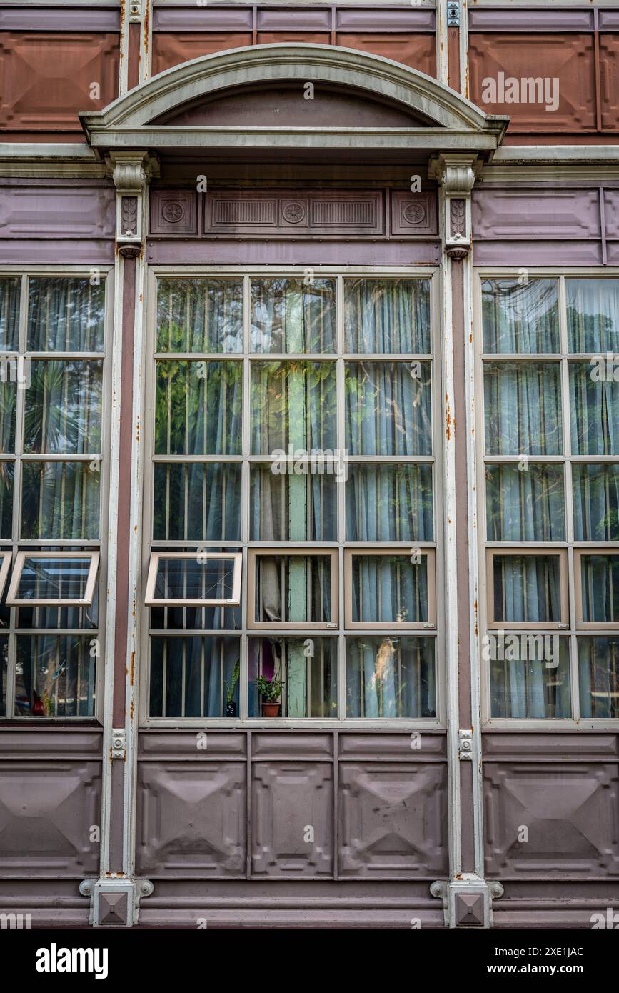 Metallic Building, Edificio Metálico Housing School Buenaventura Corrales, San Jose, Costa, Rica Stockfoto