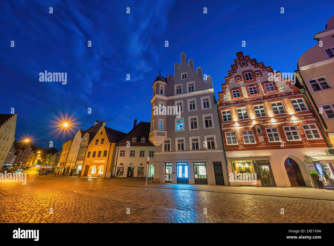 Landshut Deutschland, nächtliche Skyline der Altstadt Stockfoto
