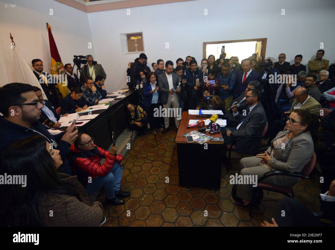 CUENCA CASO SEGURO SOCIAL IESS Cuenca,Ecuador 25. Juni 2024 am Morgen des heutigen Tages begann im Haus der Versammlung in Quinta Bolivar in Cuenca der Prozess der Prüfung der Korruptionsfälle im IESS, die fünf Mitglieder des Plenums von Azuay Leonardo Berrezueta, Adrian Castro, Sofia Sanchez, Diego Monsalve und Gustavo Jara Quirbes ersuchten um Auskünfte und Unterlagen zu diesem Fall der Direktor der IESS von Cuenca, Esteban Villa, Herctor Martinez Generaldirektor und Frau Rosa Argudo, Generalsekretär der Gewerkschaft der Arbeitnehmer des IESS Foto SOI CUENCA CASO SEGUROSOCIAL IESS 878 Stockfoto