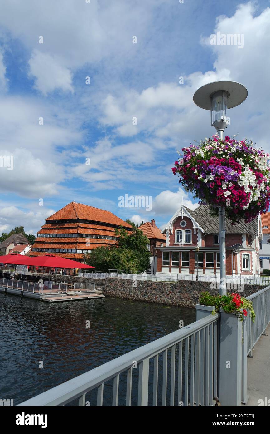 Neustadt in Holstein, Blick auf das Binnenwasser und Pagodenspeicher Stockfoto