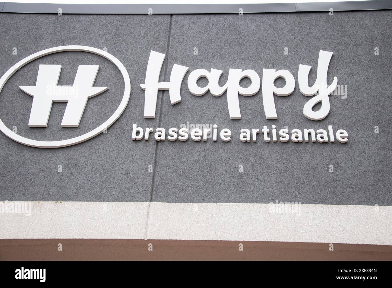 Happy Craft Brewing Schild an der Main Street im Zentrum von Moncton, New Brunswick, Kanada Stockfoto