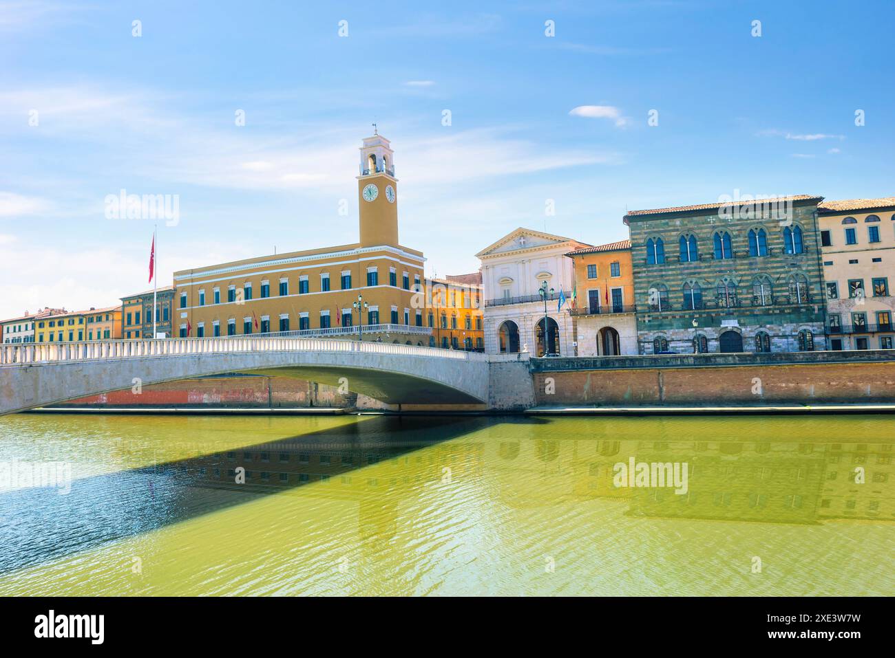 Mittlere Brücke in Pisa Stockfoto Mittlere Brücke in Pisa Stockfoto