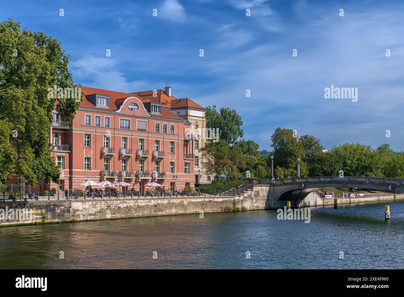 Spree rivar in Berlin Stockfoto