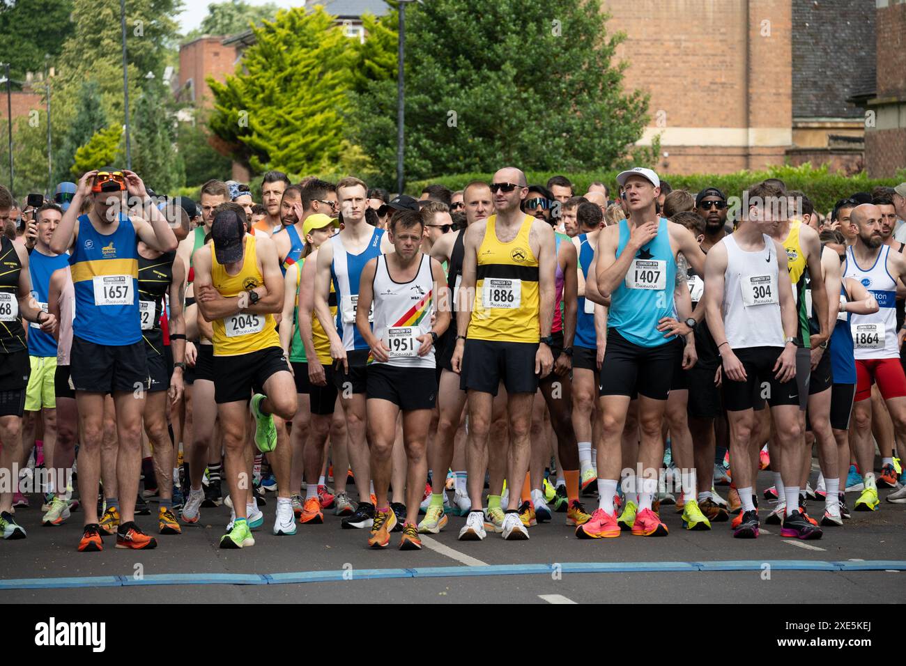 Leamington Spa Halbmarathon, Läufer am Start, Warwickshire, Großbritannien Stockfoto