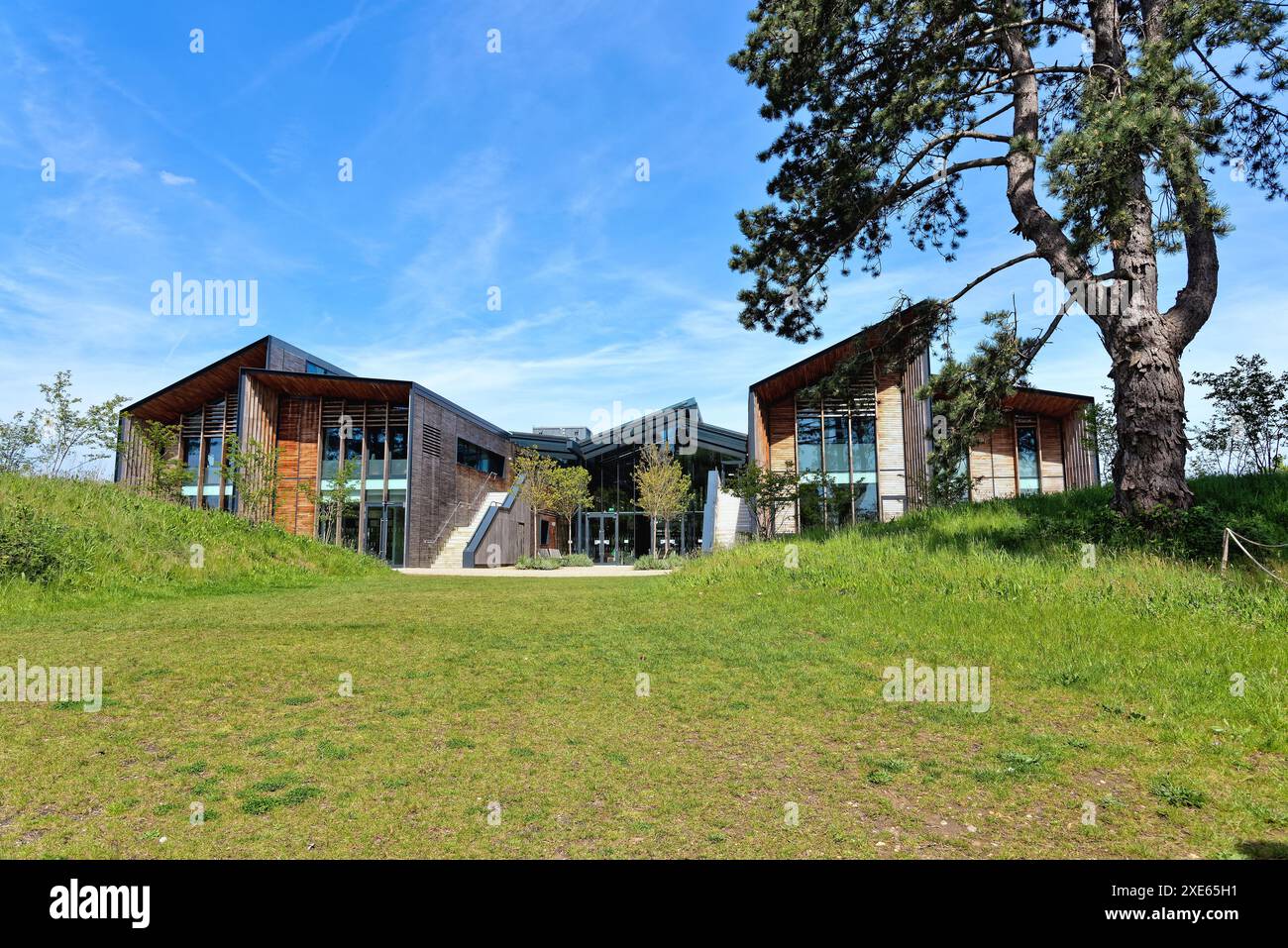Der hintere Blickwinkel von RHS Hilltop, Heimat der Gartenwissenschaft, in Wisley Surrey England, Großbritannien Stockfoto