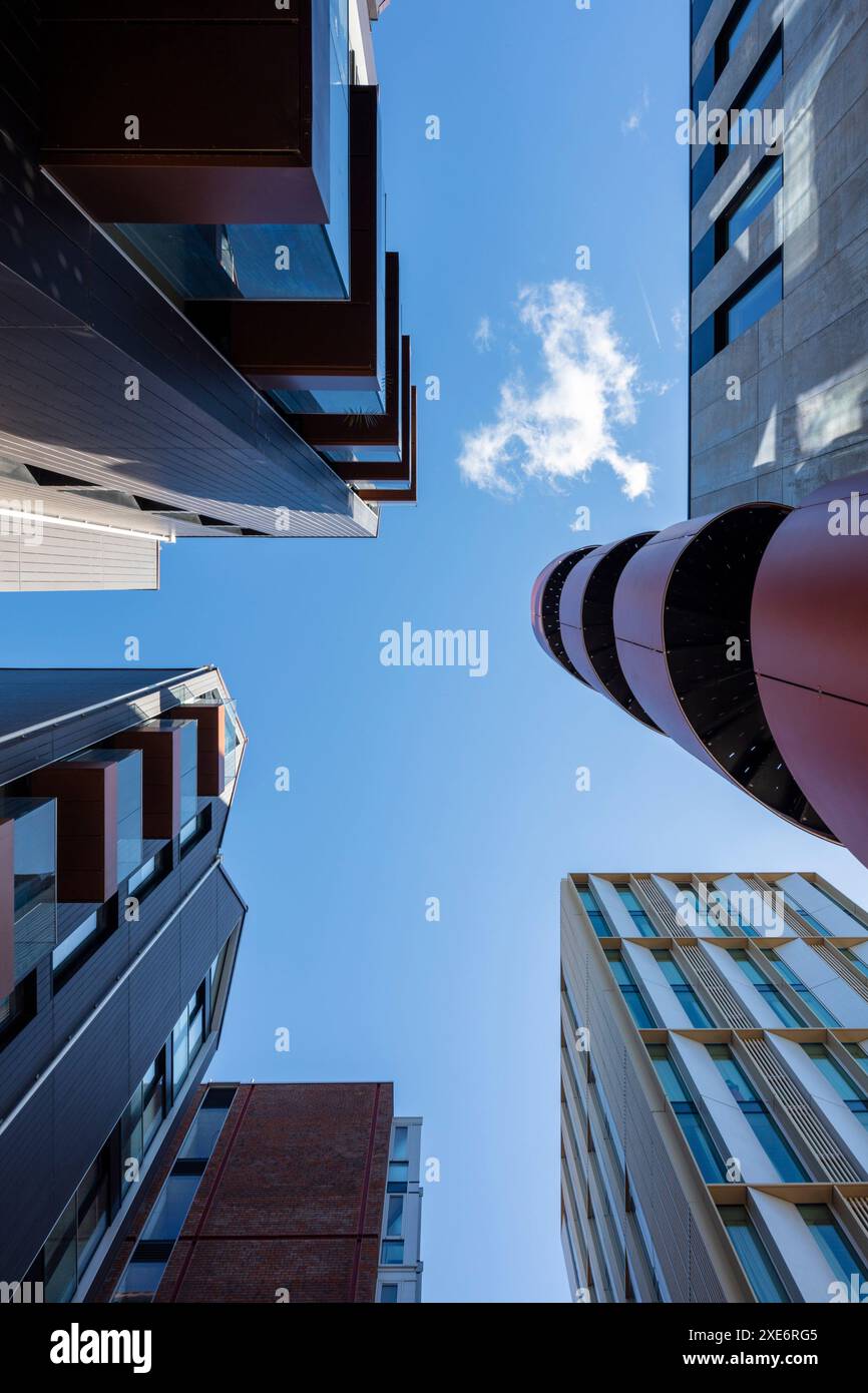 Blick in die Mitte der Entwicklung, einschließlich Büro- und Wohnblocks. Circus Street, Brighton, Großbritannien. Architekt: Stockfoto