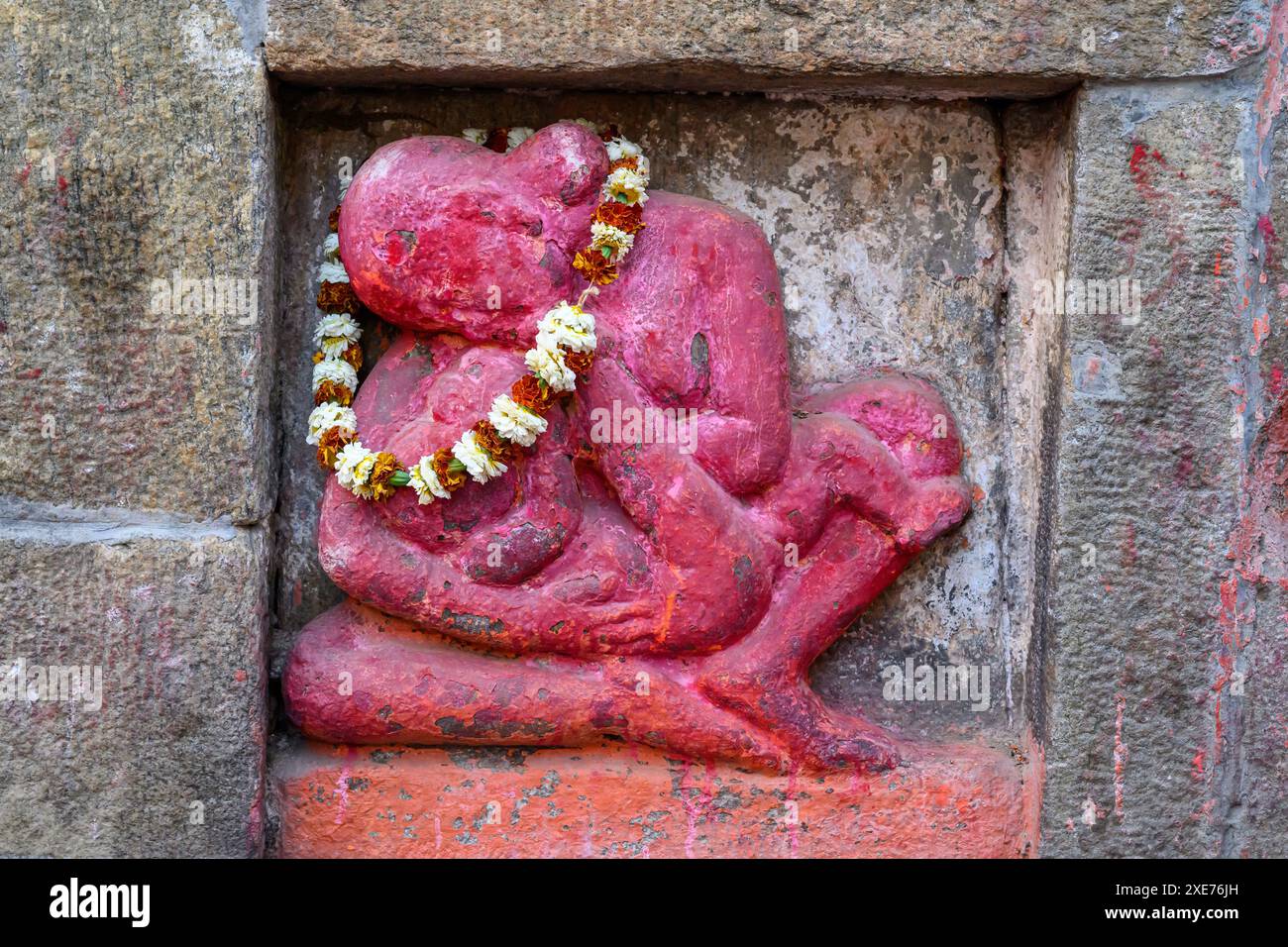 Figur in Steinmauer, Kamakhya Tempel, Guwahati, Assam, Indien, Asien Stockfoto