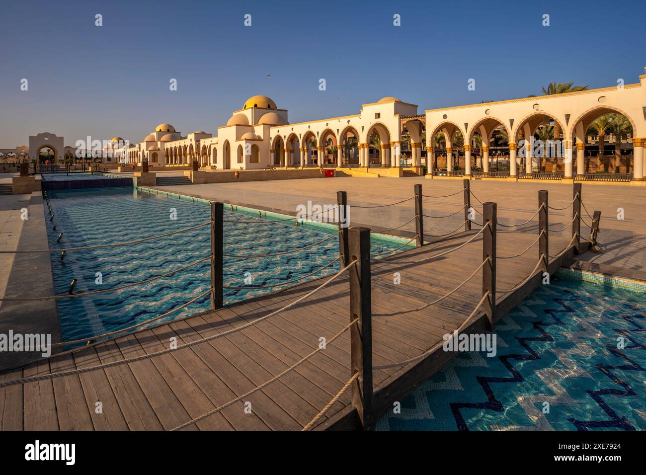 Blick auf die Ankunftsplatte in der Altstadt von Sahl Hasheesh, Sahl Hasheesh, Hurghada, Gouvernement des Roten Meeres, Ägypten, Nordafrika, Afrika Stockfoto