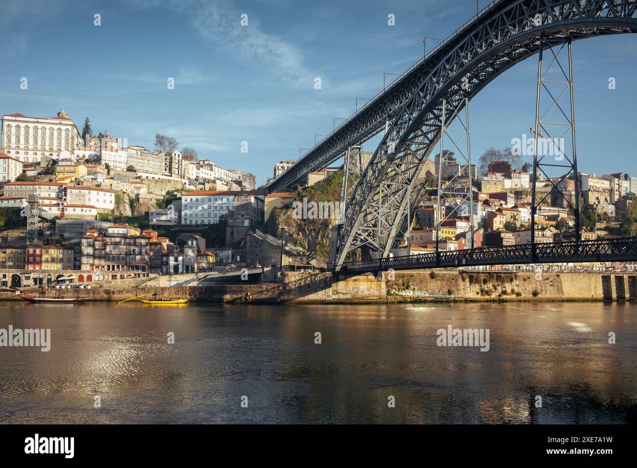 Ponte Dom Luis I Brücke und Fluss Douro, UNESCO-Weltkulturerbe, Porto, Porto District, Norte, Portugal, Europa Stockfoto