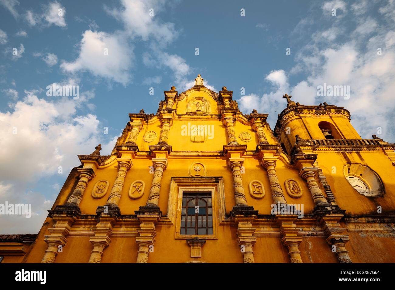 Äußere der Erinnerungskirche La Recoleccion, Leon, Leon Department, Nicaragua, Zentralamerika Copyright: BenxPipe 848-2910 Stockfoto