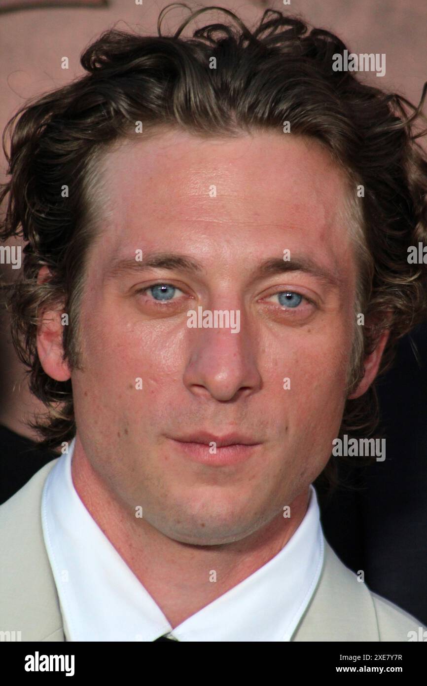 25. Juni 2024, Los Angeles, CA, USA: Jeremy Allen White nimmt an FX's 'The Bear' Staffel 3 Premiere im El Capitan Theatre in Los Angeles, CA. 25. Juni 2024 Teil. (Credit Image: © Photo Image Press via ZUMA Press Wire) NUR REDAKTIONELLE VERWENDUNG! Nicht für kommerzielle ZWECKE! Stockfoto