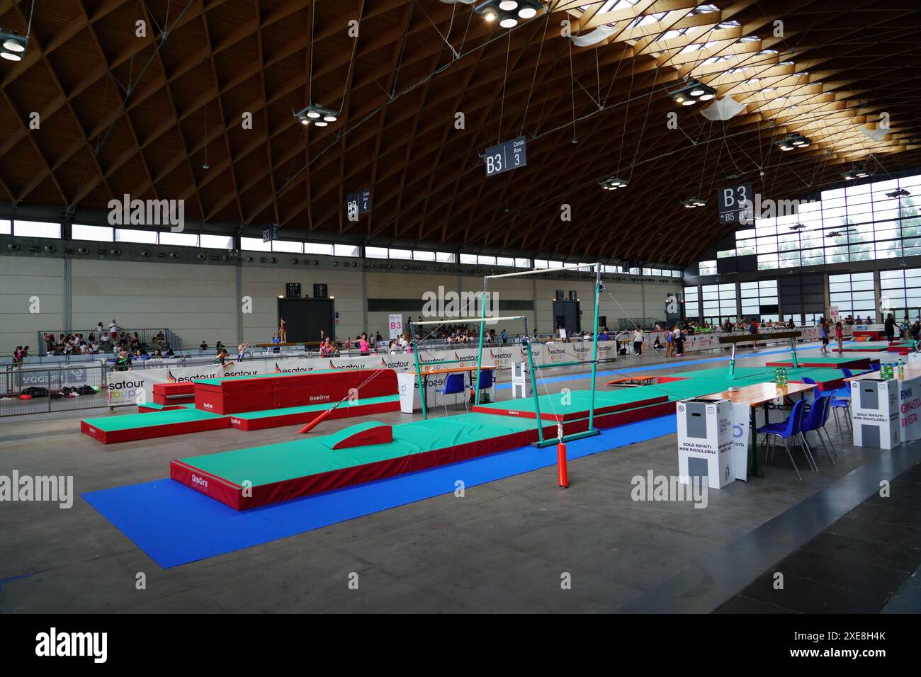 Rhythmische Gymnastik GINNASTICA IN FESTA 2024 - SOMMERAUSGABE Stockfoto