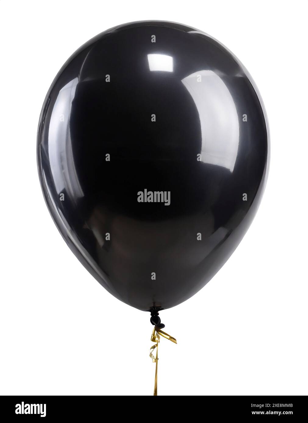 Schwarzer Ballon isoliert auf weißem Hintergrund. Der Schnittpfad ist für eine einfache Extraktion im Lieferumfang enthalten. Stockfoto
