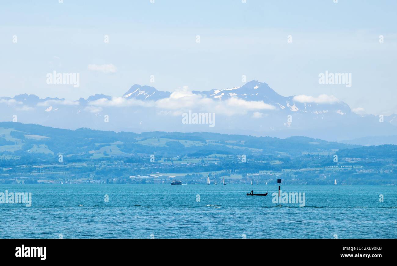 Bodensee bei Friedrichshafen mit Altmann und SÃ¤ntis Stockfoto