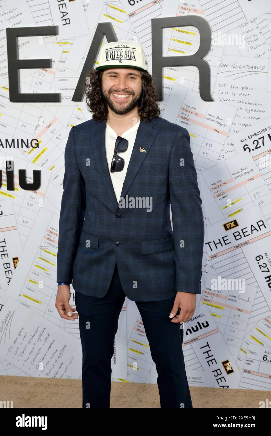 Los Angeles, USA. Juni 2024. LOS ANGELES, USA. 25. Juni 2024: Jose Cervantes Jr. bei der Premiere für Staffel 3 von Hulus der Bär im El Capitan Theatre. Bildnachweis: Paul Smith/Alamy Live News Stockfoto