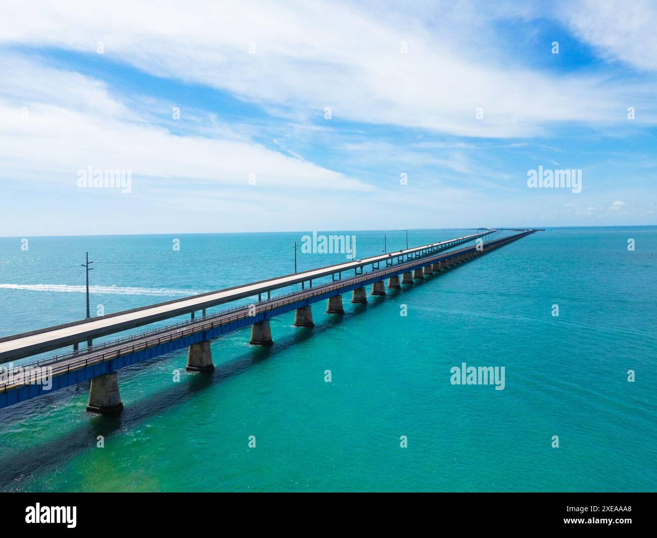 Blick aus der Vogelperspektive über die historische 7 Mile Bridge in den Florida Keys Stockfoto