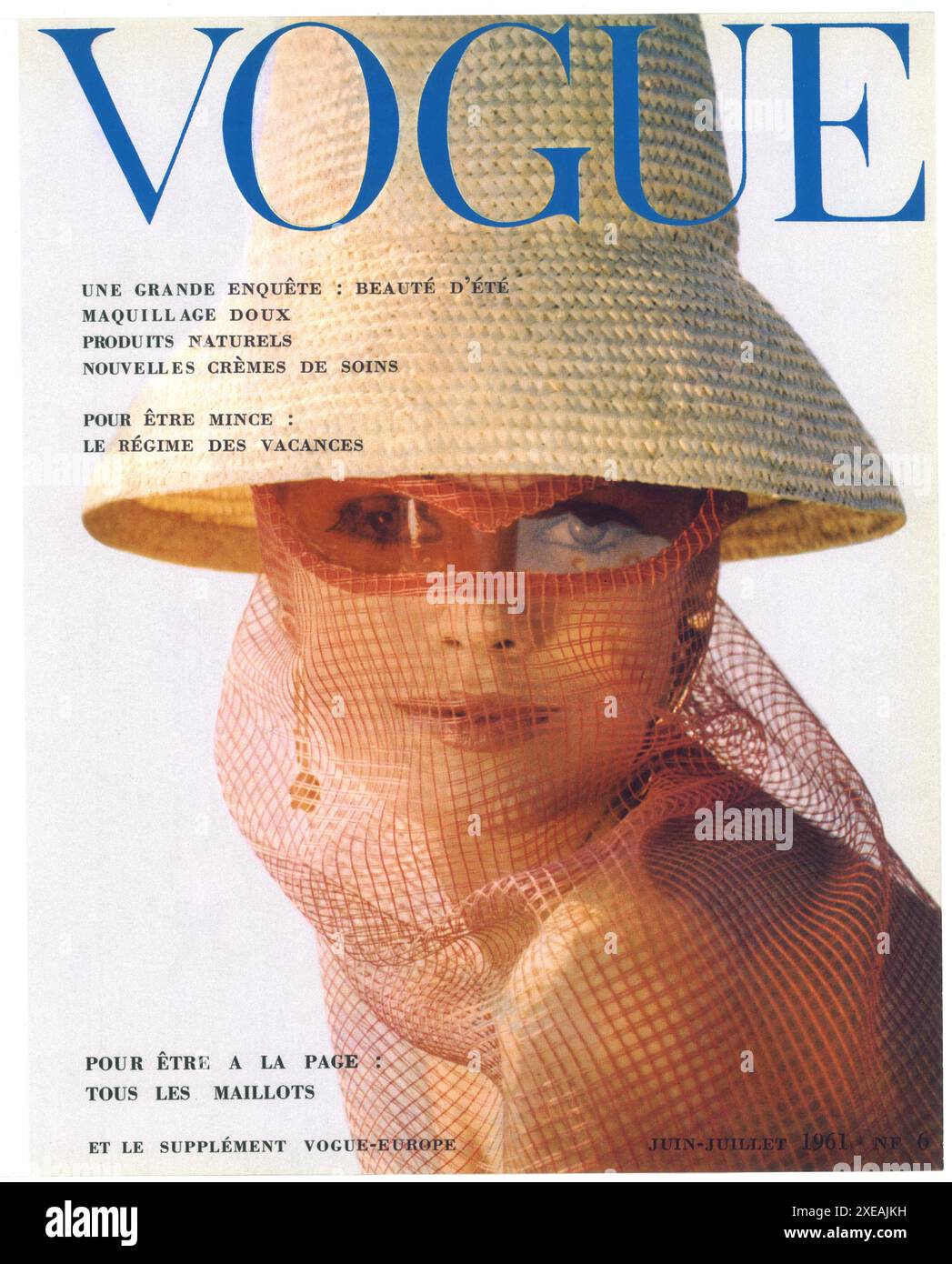 1961 Juni Juli Vogue Paris Cover mit Foto von Willy Rizzo Stockfoto