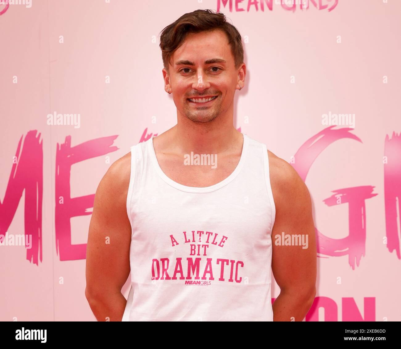 London, Großbritannien. Juni 2024. Nick Collier aka Ella VaDay besucht die Mean Girls Musical Gala Premiere im Savoy Theatre in Aldwych, London. (Foto: Cat Morley/SOPA Images/SIPA USA) Credit: SIPA USA/Alamy Live News Stockfoto