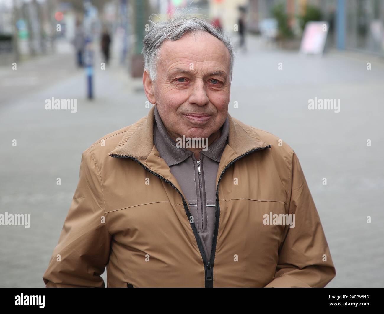 Ruderer Georg Spohr enthüllt die Basisplatte auf dem Magdeburger Sportweg of Fame 03/15/2024 Stockfoto