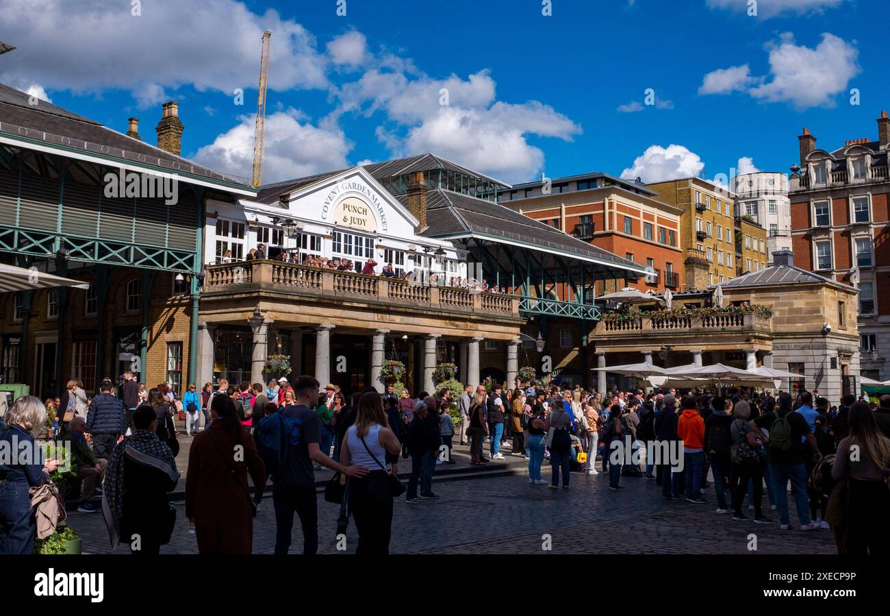 The Punch & Judy Pub am Covent Garden Market in London, England, Großbritannien Stockfoto