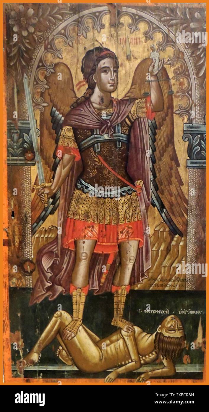 Eine alte griechische Ikone - St. Michael, Erzengel - Μια παλιά Ελληνική εικόνα - Άγιος Μιχαήλ, Αρχάγγελος Stockfoto