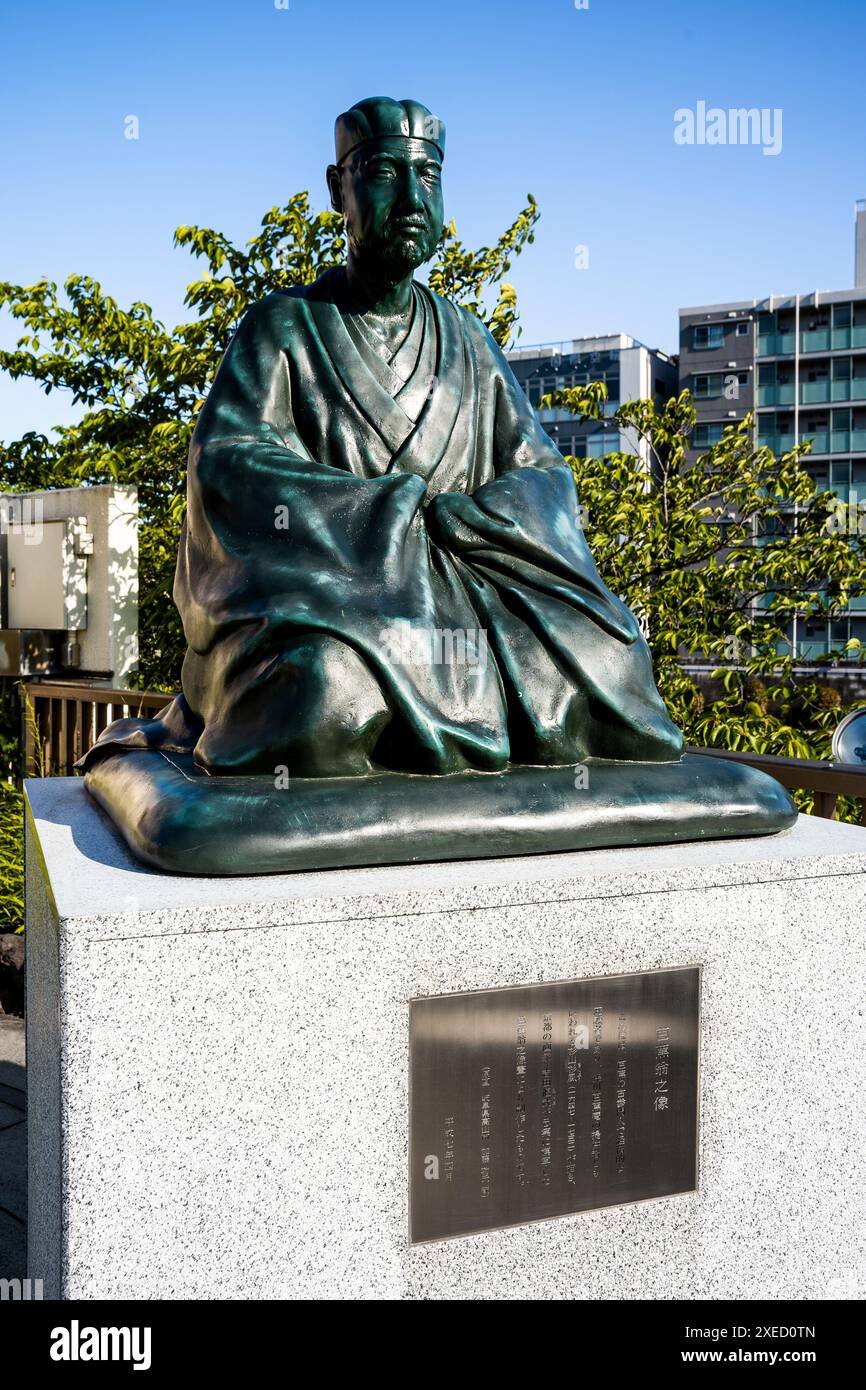 Statue des japanischen Dichters Matsuo Basho im Basho Heritage Garden, am Zusammenfluss der Flüsse Sumida und Onagi, Koto Ward, Tokio, Japan Stockfoto