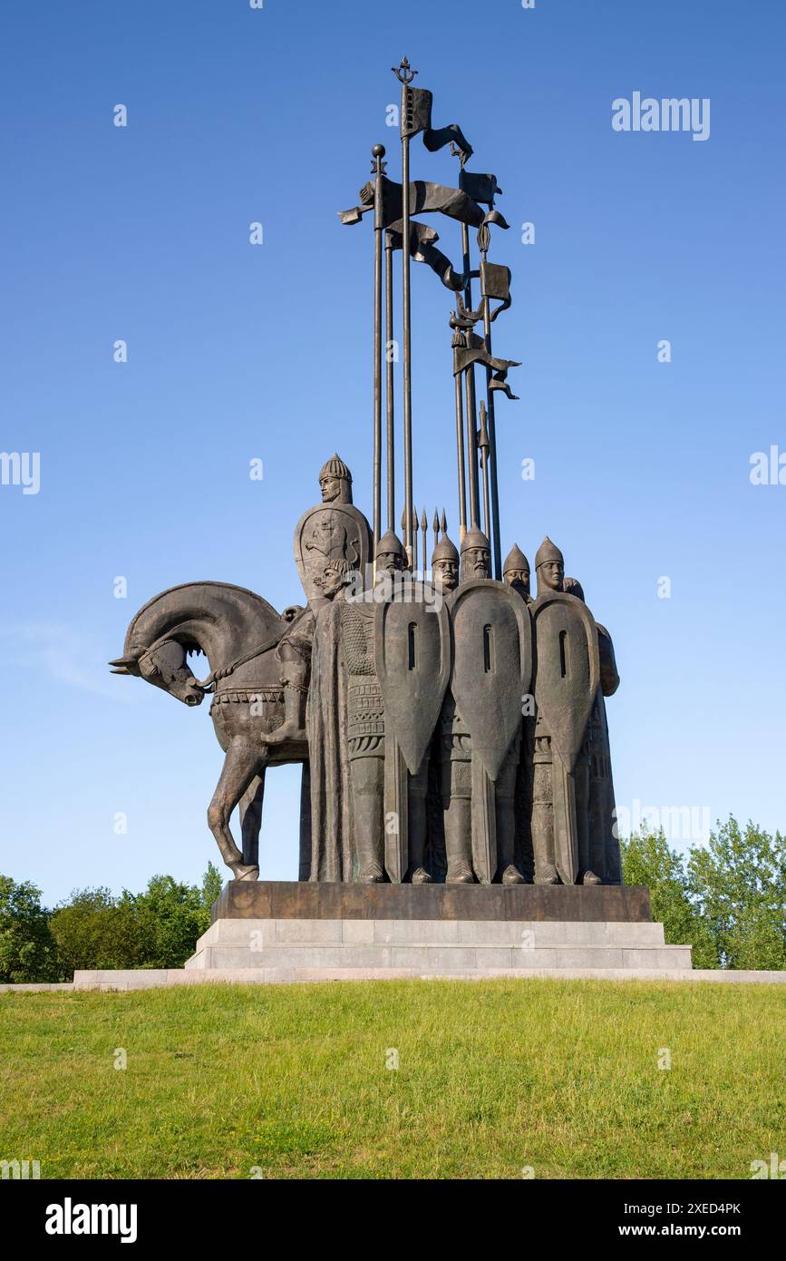 PSKOW, RUSSLAND - 11. JUNI 2024: Alexander Newski und sein Team. Das Denkmal „Eisschlacht“. Pskov, Russland Stockfoto